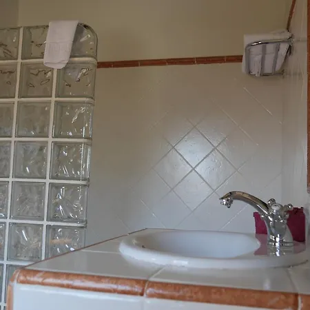 埃尔博斯克餐厅酒店 Banyeres del Penedes